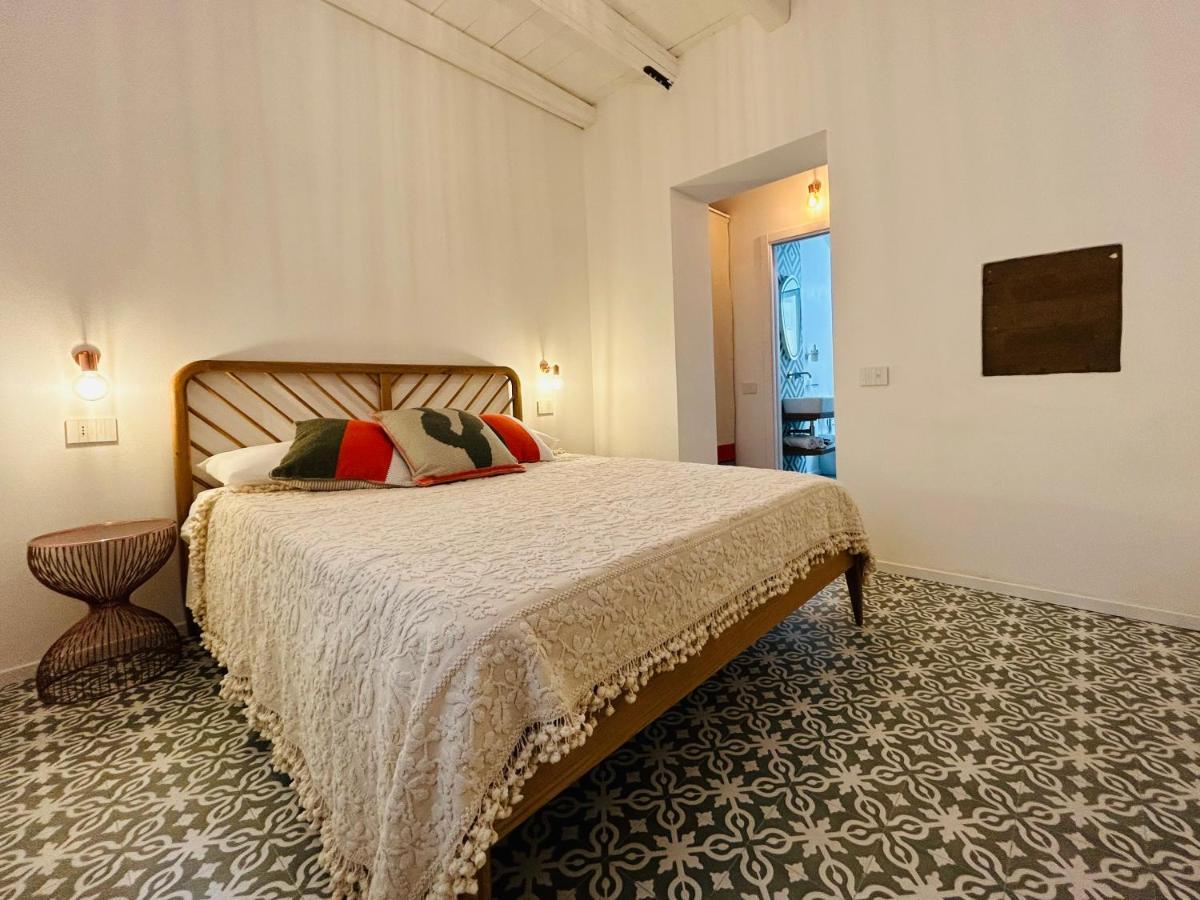 Palazzo Ma.Ri.Lu. Ξενοδοχείο Càbras Εξωτερικό φωτογραφία