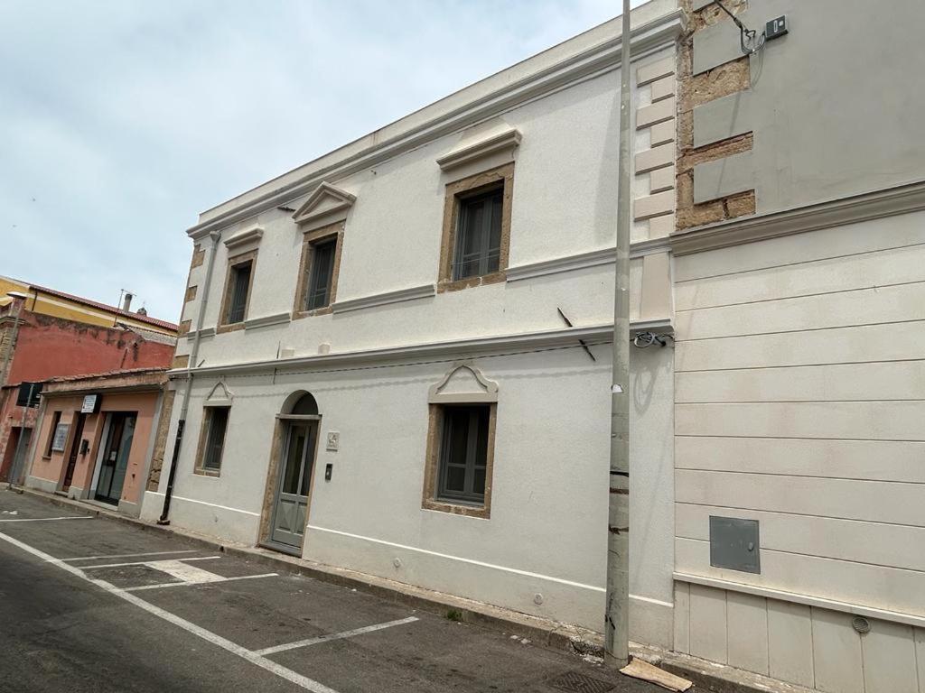 Palazzo Ma.Ri.Lu. Ξενοδοχείο Càbras Εξωτερικό φωτογραφία
